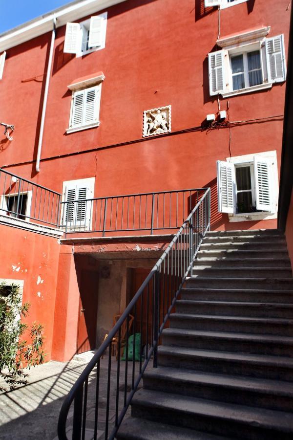 Spacious Piran Central Apartment For 5 Pax Bg Exterior foto